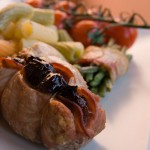 Filet mignon de porc farci aux pruneaux et bacon