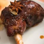 Souris d’Agneau Confites et Laquées au Miel et Epices
