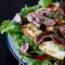 Salade d’Agneau, Halloumi, Roquette et Poivrons Grillés