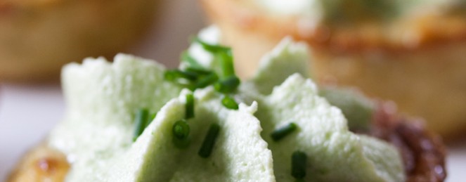 Mini Frittatas aux Pommes de Terre et Cantal Entre Deux, Mousse aux Herbes