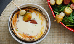 Brochettes de Rattes, Morteau et Oignons, Mont d’Or au Four