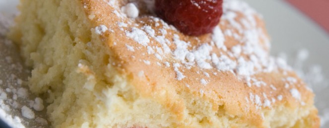 Moelleux à la crème de nougat blanc et aux framboises