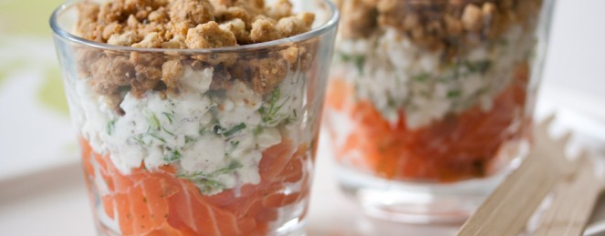 Tartare de Saumon, Cottage Cheese aux Herbes, Crumble à la Moutarde